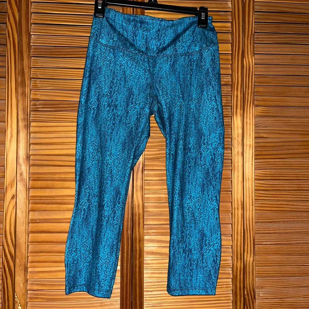 Patagonia Teal and Dark Blue Centered Cropped Leggings Size Small Style 21915
